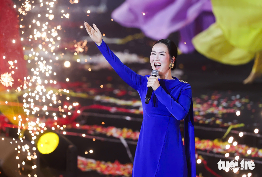 Hòa Minzy - Ảnh 4.