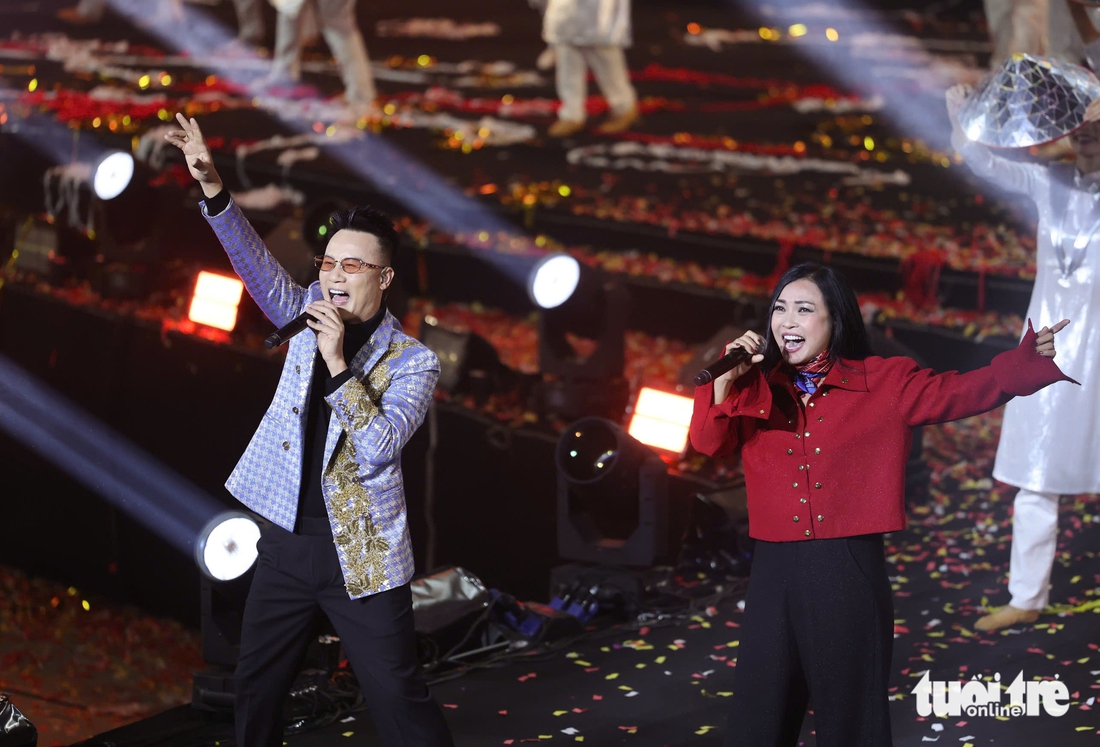 Hòa Minzy hát về cây lúa, Võ Hạ Trâm bắn nốt cao, tự hào quá là người Việt Nam - Ảnh 10.