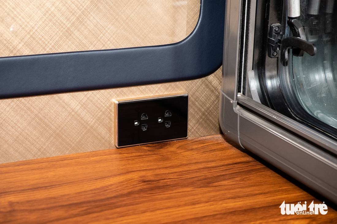 Thợ Việt làm nhà di động mini: Giá hơn 650 triệu đồng, có bếp, nhà vệ sinh, quầy rượu - Ảnh 12.