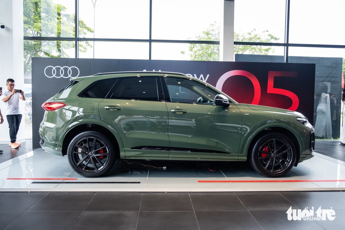Audi Q5 thế hệ mới lần đầu xuất hiện tại Việt Nam: Ra mắt 2026, 3 màn, có bản chạy điện 100km - Ảnh 20.