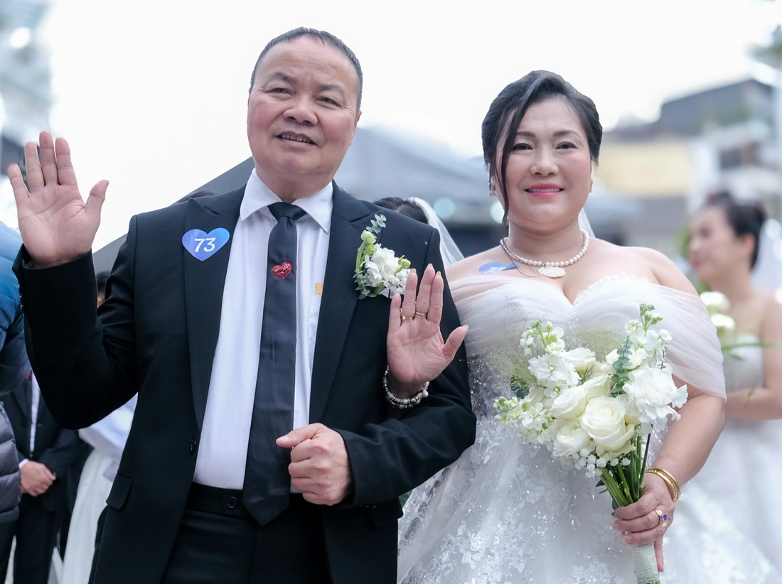 'Yêu là cùng nhau nhìn về một hướng, không để giận nhau quá 3 ngày' - Ảnh 4. lễ cưới - Ảnh 4.