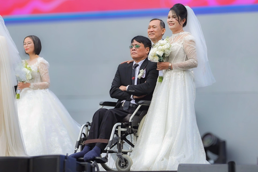 'Yêu là cùng nhau nhìn về một hướng, không để giận nhau quá 3 ngày' - Ảnh 5. lễ cưới - Ảnh 5.