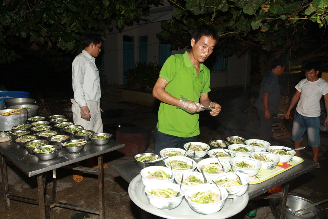 Ông chủ Phở Ngọc Vượng: Quê tôi Vân Cù nhưng phở thăng hoa nhất ở Hà Nội - Ảnh 14.