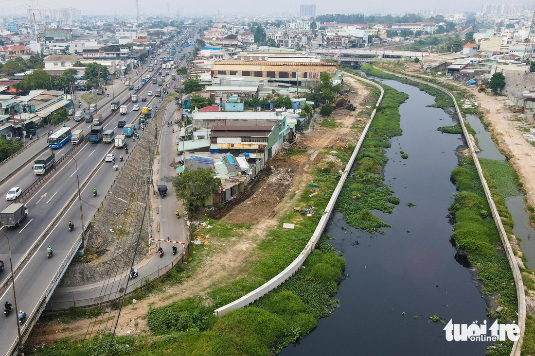 Sau 2 năm cải tạo, diện mạo dòng kênh Tham Lương ra sao? - Ảnh 3.