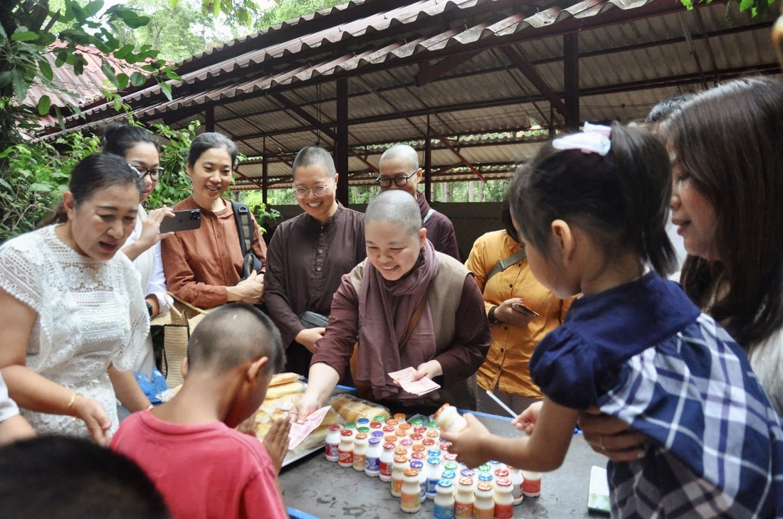 Tác giả Phan Việt: Từ văn chương 'đói' đến mát lành - Ảnh 6.