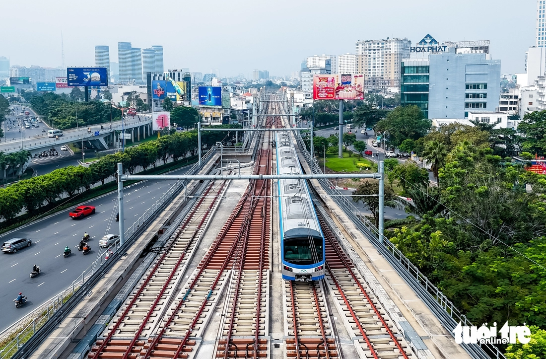 พิธีเปิดตัวรถไฟฟ้าใต้ดินสาย 1 สุดตื่นตาตื่นใจ นครโฮจิมินห์ก้าวเข้าสู่ยุคใหม่ของการคมนาคมขนส่ง - ภาพที่ 9