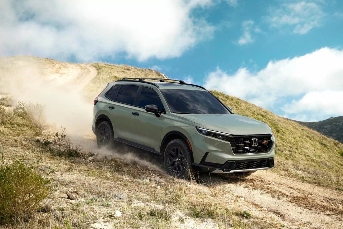Honda CR-V 2025 ra mắt: Thêm bản offroad 204hp, ngay từ bản base đã có màn 9inch và 1 option rất quen thuộc- Ảnh 2. CR-V - Ảnh 1.