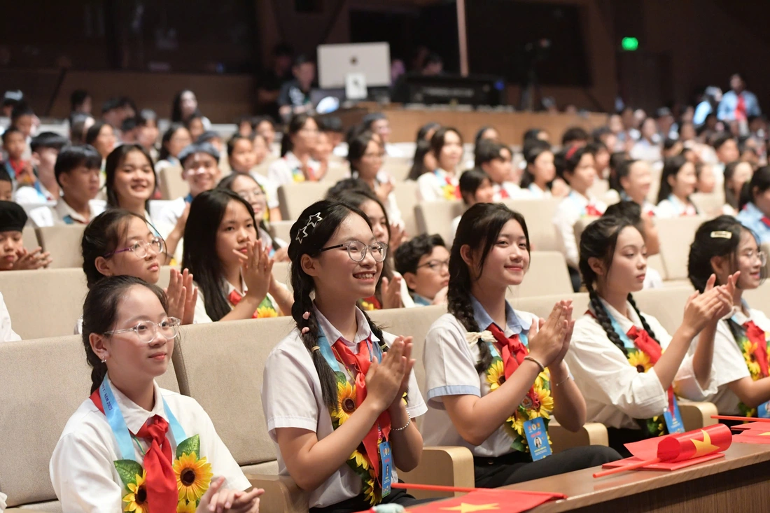 Chủ tịch nước Lương Cường tuyên dương các đại biểu Cháu ngoan Bác Hồ toàn quốc - Ảnh 5.