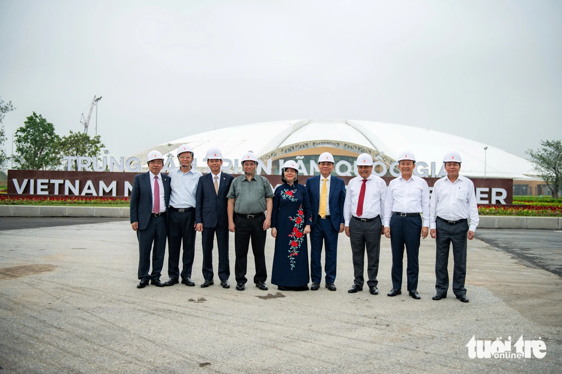 Thủ tướng yêu cầu phải đưa Trung tâm Hội chợ triển lãm quốc gia vào hoạt động dịp 2-9 - Ảnh 1.