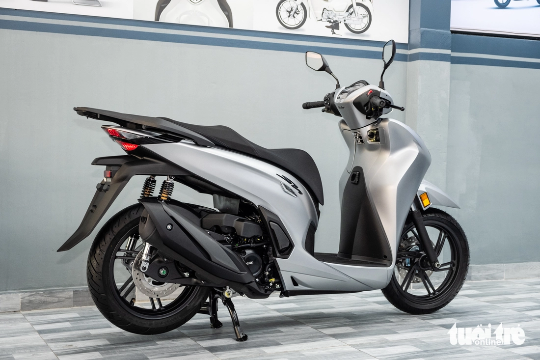 Honda SH 350i - Ảnh 7.