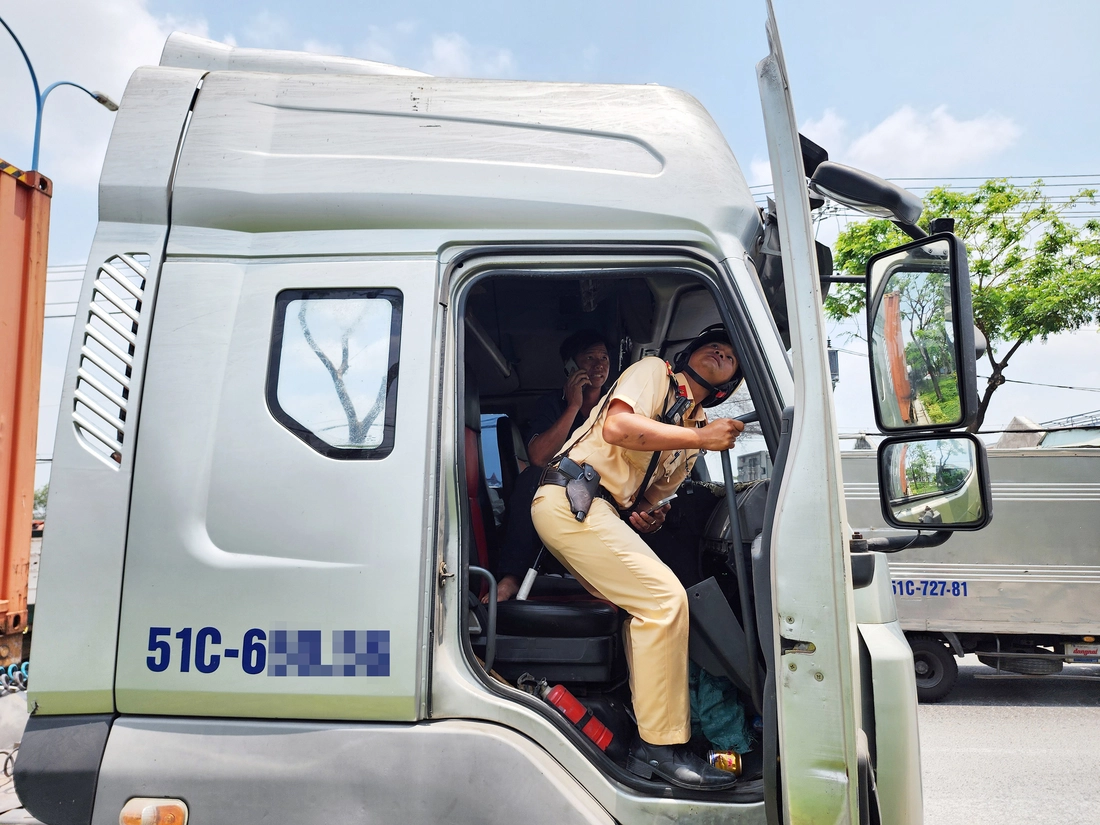 Xử phạt vi phạm giao thông sao cho hợp lý? - Ảnh 3. vi phạm giao thông - Ảnh 3.