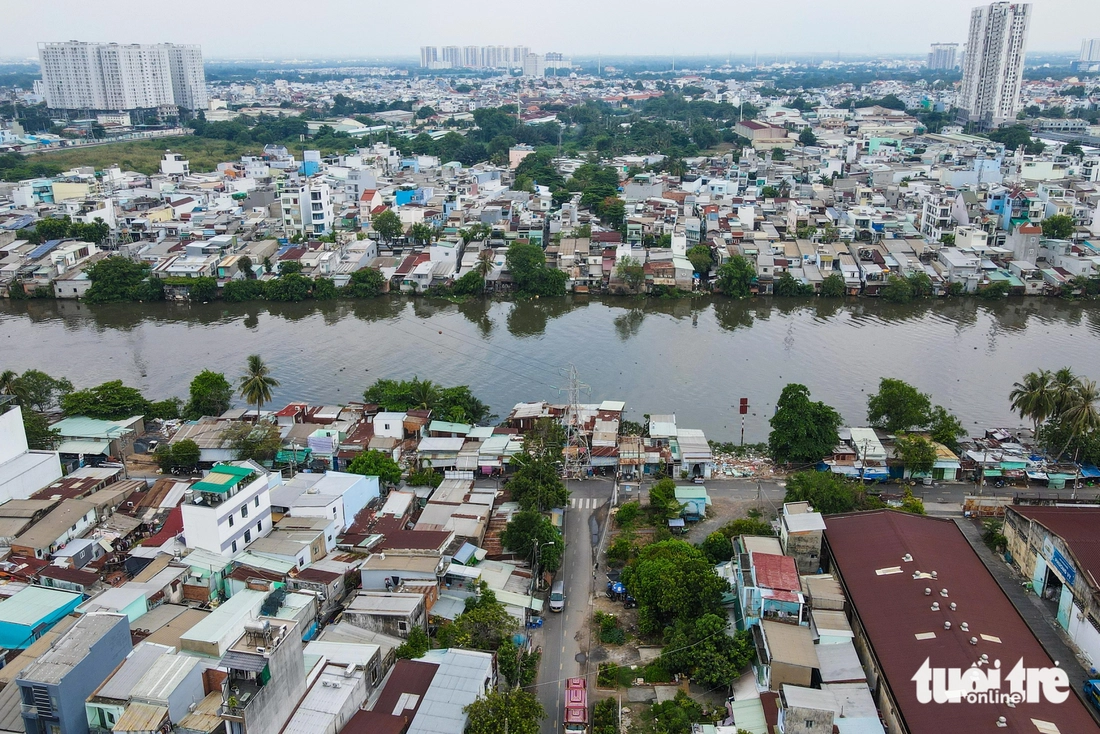 Hiện trạng dự án cầu đường Bình Tiên sau hơn 10 năm nằm chờ triển khai - Ảnh 1.