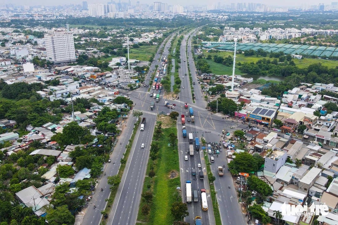 Hiện trạng dự án cầu đường Bình Tiên sau hơn 10 năm nằm chờ triển khai - Ảnh 8.
