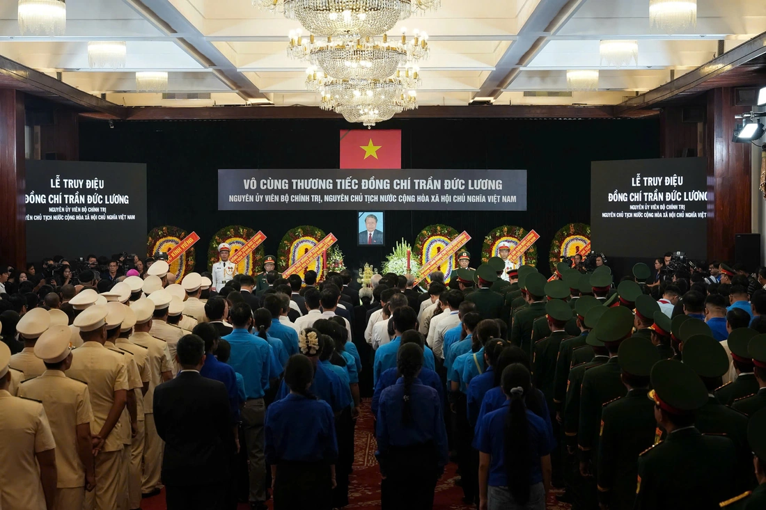 Trần Đức Lương - Ảnh 22.