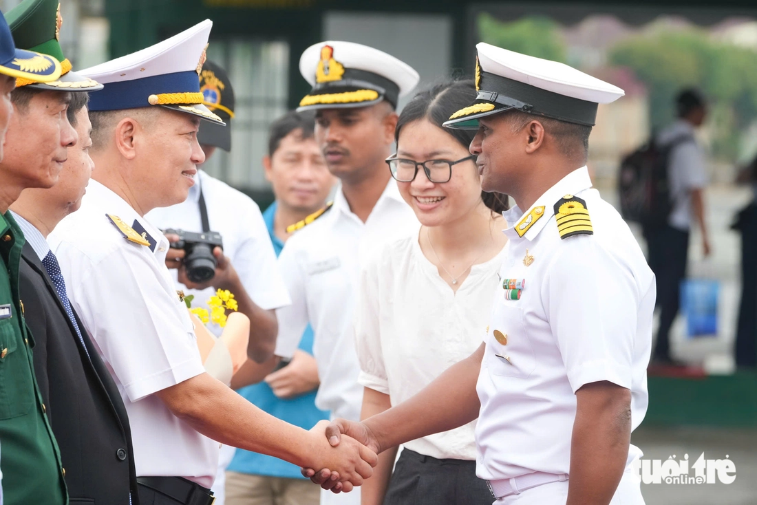Ngắm nhìn tàu Hải quân Ấn Độ thăm xã giao TP.HCM - Ảnh 4. Khám phá tàu được mệnh danh 'người dẫn đường' của Ấn Độ đang thăm TP.HCM - Ảnh 4.