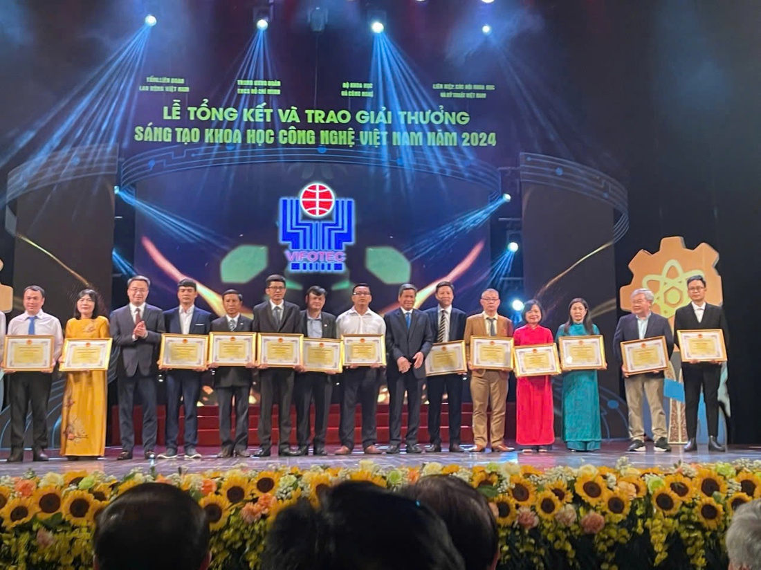 EVNCPC giành 5 giải thưởng 'Sáng tạo khoa học công nghệ Việt Nam 2024' - Ảnh 3.
