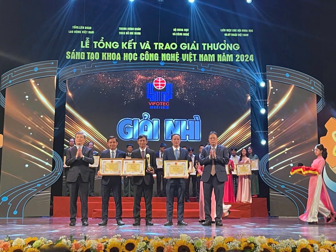 EVNCPC giành 5 giải thưởng 'Sáng tạo khoa học công nghệ Việt Nam 2024' - Ảnh 1.