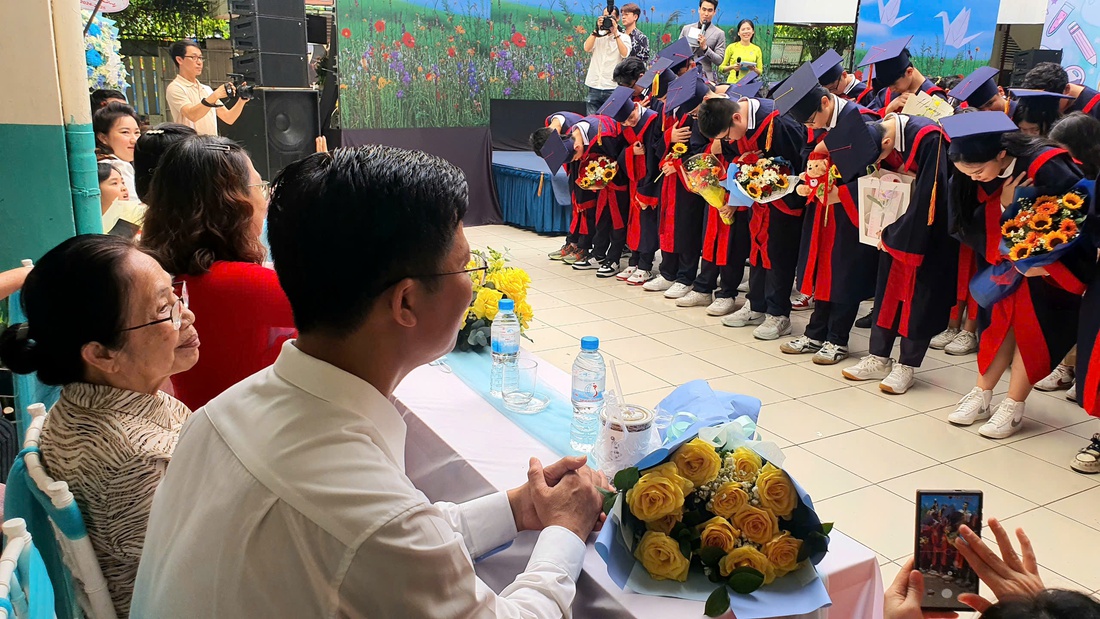 lễ tốt nghiệp - Ảnh 5.