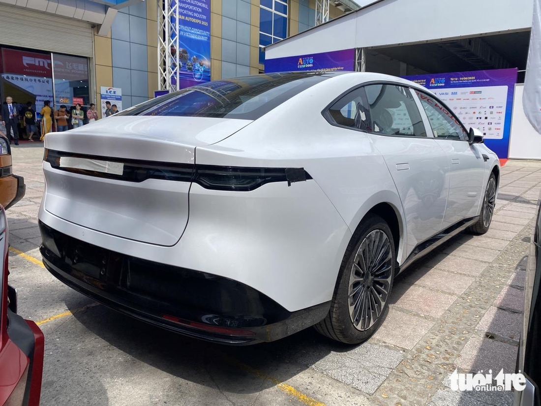 Xe điện Nissan N7 đến Việt Nam: Mạnh tới 268 mã lực, cùng cỡ Camry nhưng giá quy đổi ngang Vios - Ảnh 13.