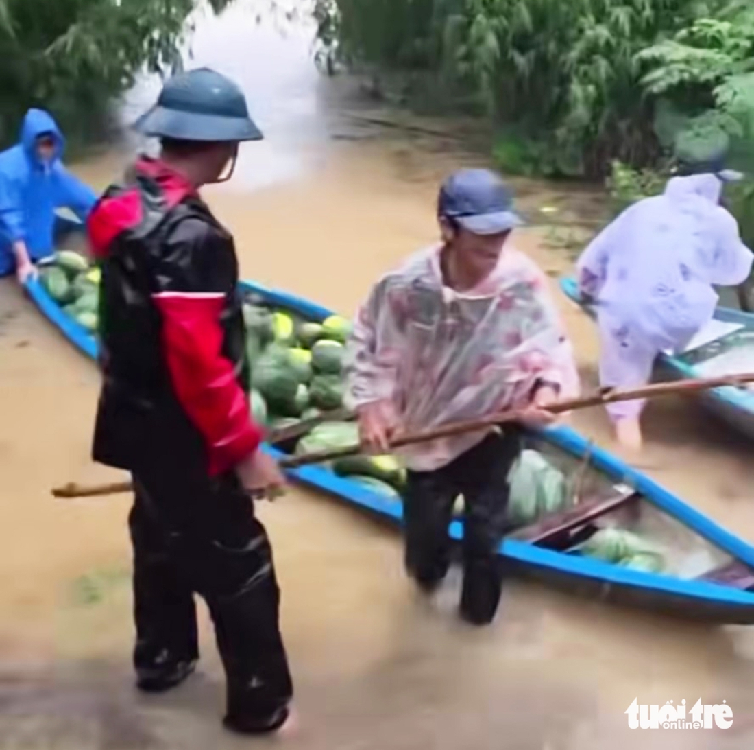 nước lũ - Ảnh 2.