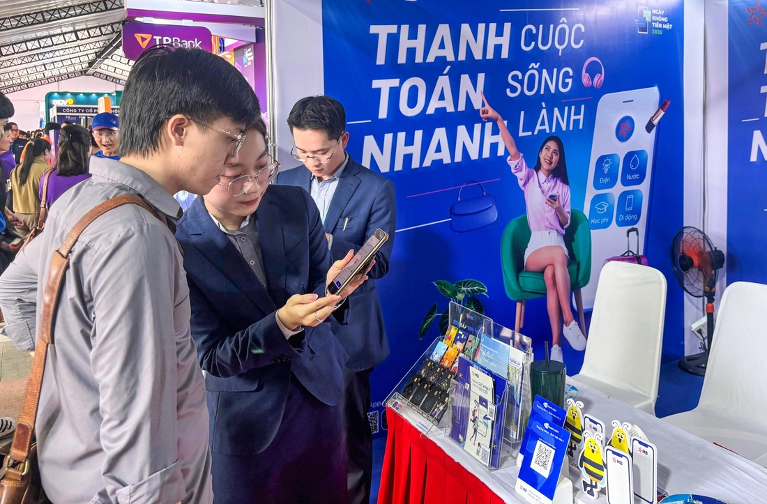 ngày không tiền mặt - Ảnh 2.
