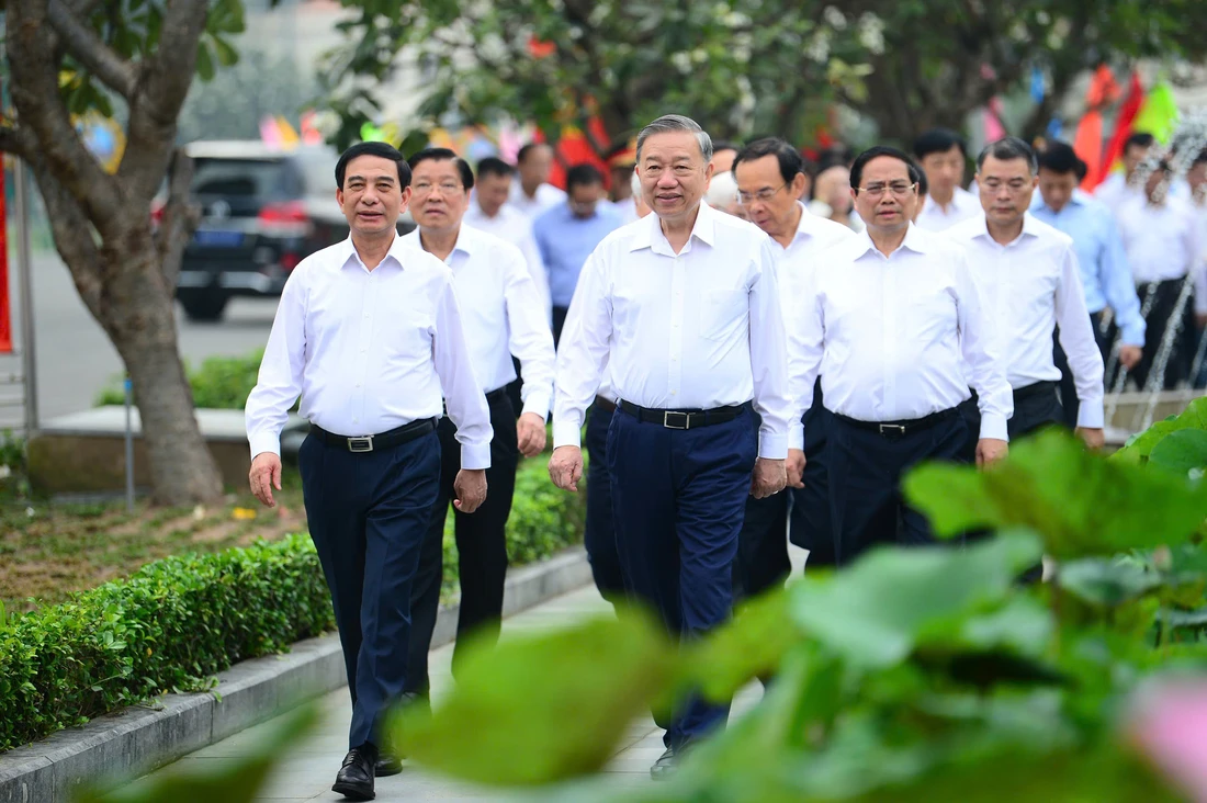 Tổng Bí thư - Ảnh 2.