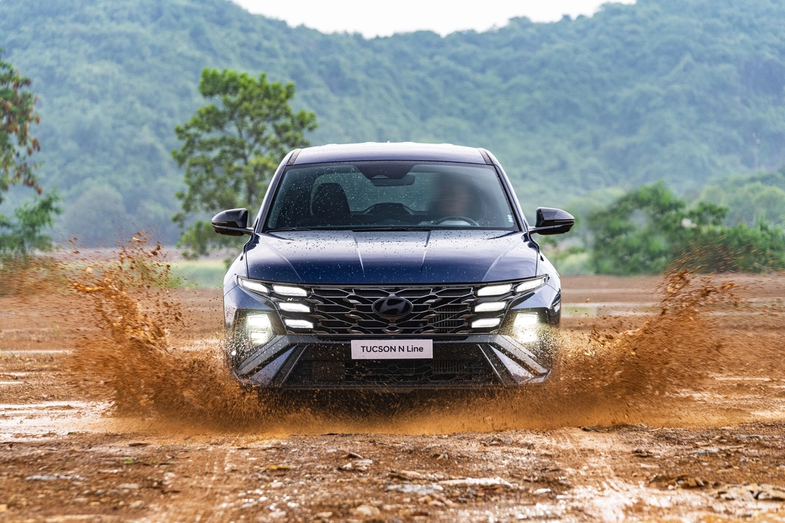 Hyundai Tucson bổ sung bản N Line ở Việt Nam: Giá 989 triệu, thiết kế thể thao, động cơ 180 mã lực - Ảnh 16.