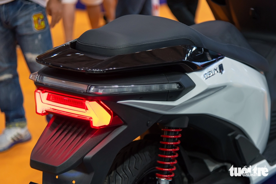 E3 Mobility Deux7 - Xe máy điện Hàn Quốc mới lạ về Việt Nam: Giá dự kiến 100 triệu đồng, nhỏ hơn SH, chạy 120km/sạc- Ảnh 5. xe máy điện - Ảnh 5.