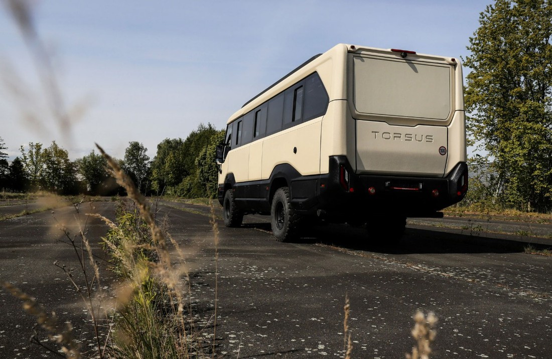 Nhà di động 'nồi đồng cối đá' được ví như 'Land Rover của motorhome', giá từ 16,5 tỉ đồng - Ảnh 3.