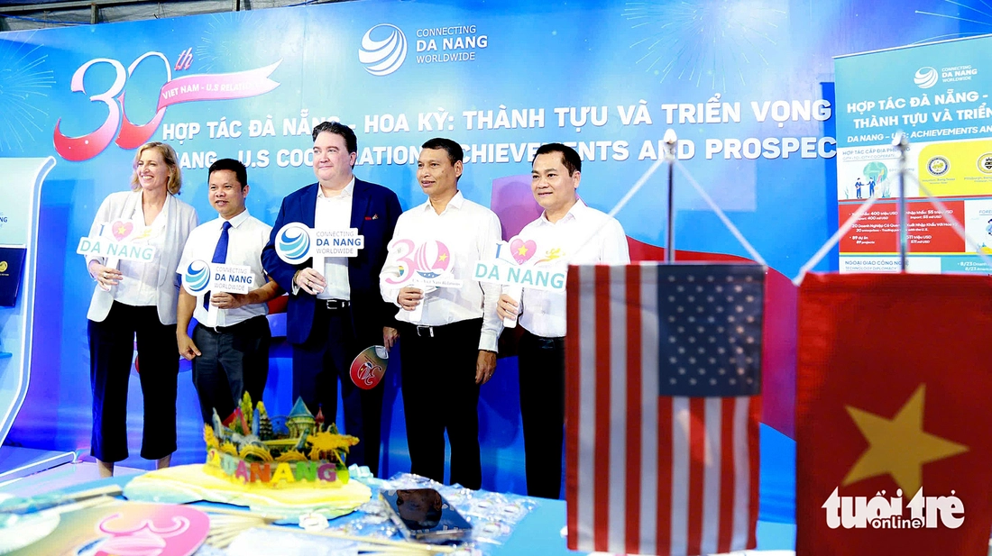 Giao lưu hữu nghị Việt Nam - Hoa Kỳ tại Đà Nẵng: Chung tay hướng tới tương lai - Ảnh 1.
