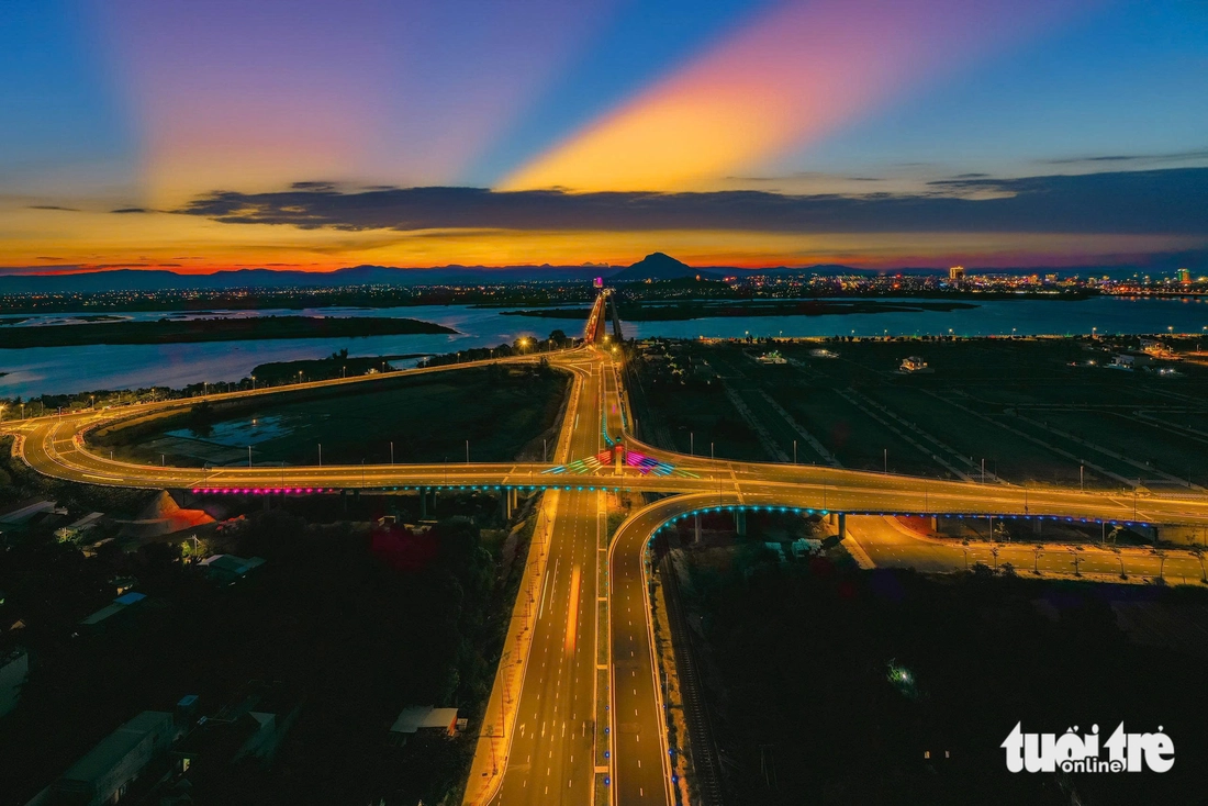 Rực rỡ hoàng hôn Tuy Hòa - Ảnh 3. Tuy Hòa - Ảnh 3.