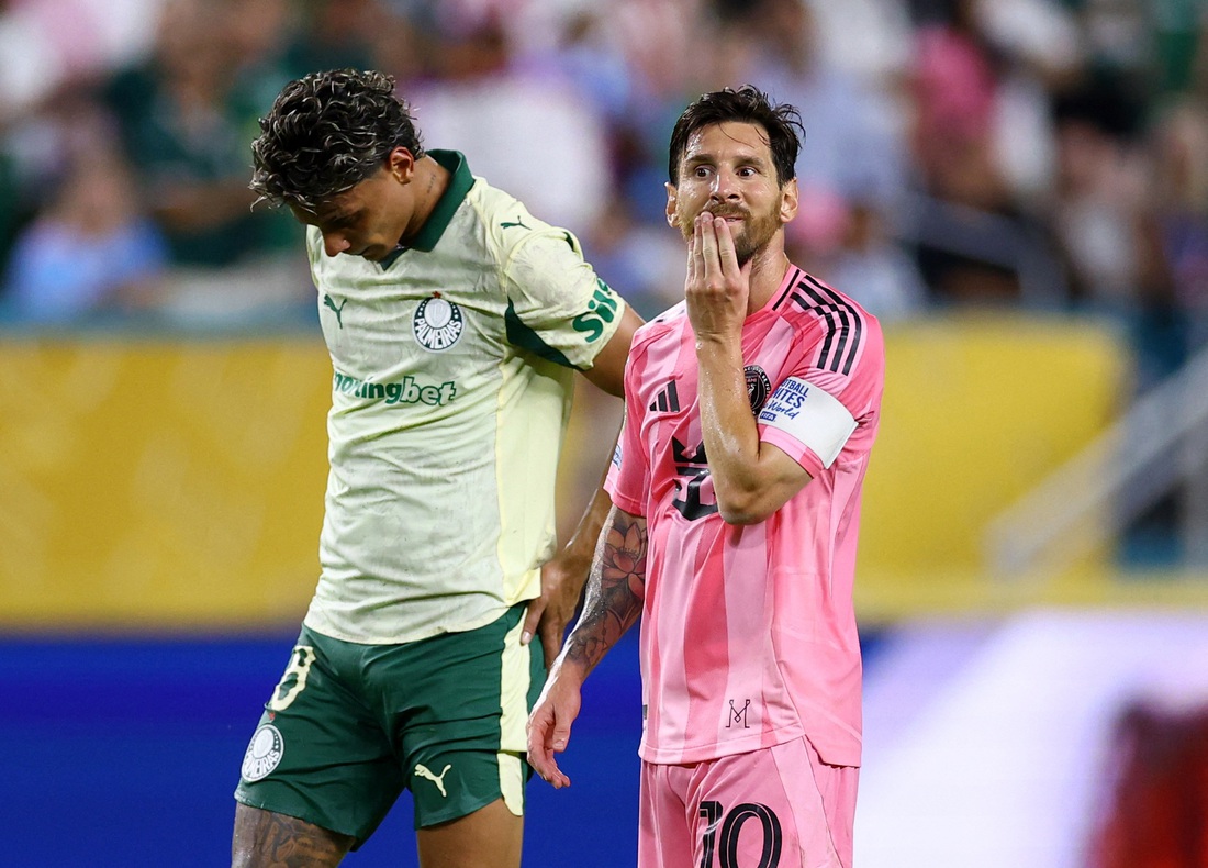 Đánh rơi chiến thắng phút cuối, đội bóng của Messi phải đối đầu với PSG ở vòng 16 đội - Ảnh 1.