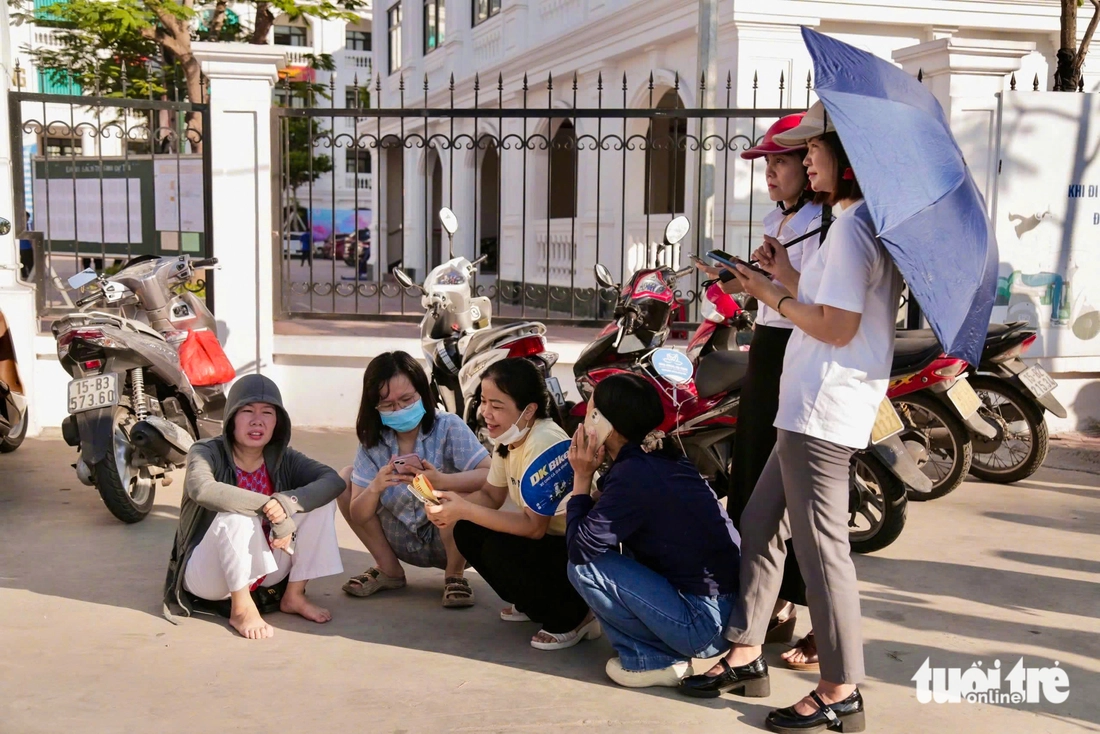 Phụ huynh - Ảnh 2. thi tốt nghiệp - Ảnh 5.