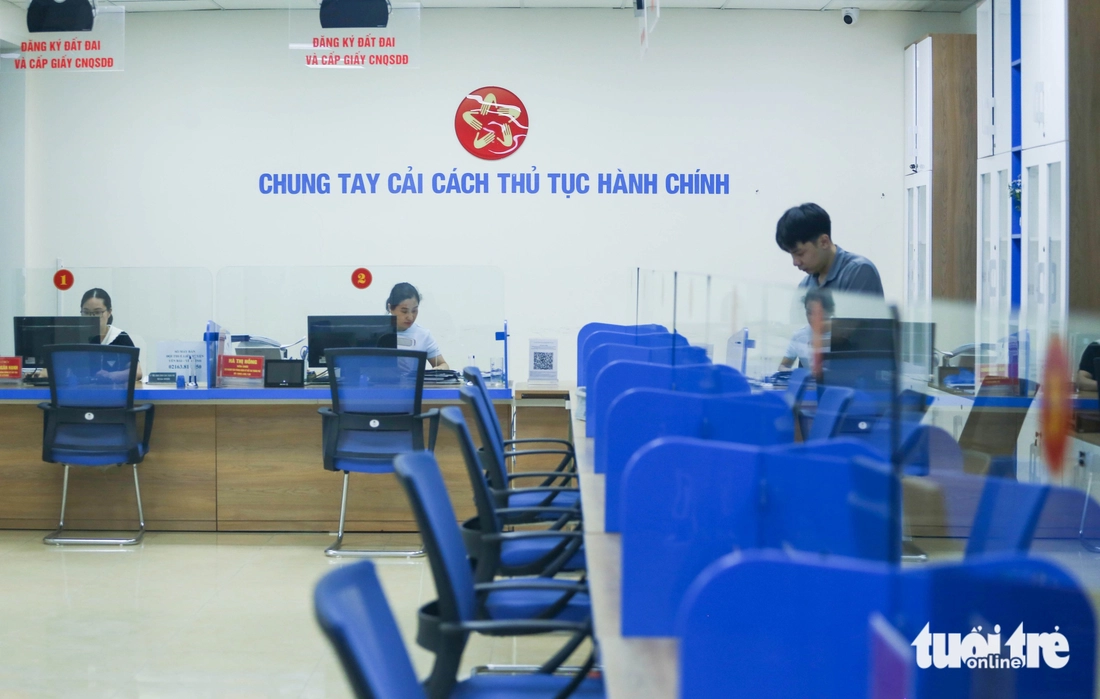 Người dân Yên Bái đội mưa xem chương trình nghệ thuật chào mừng thành lập tỉnh Lào Cai mới - Ảnh 16.