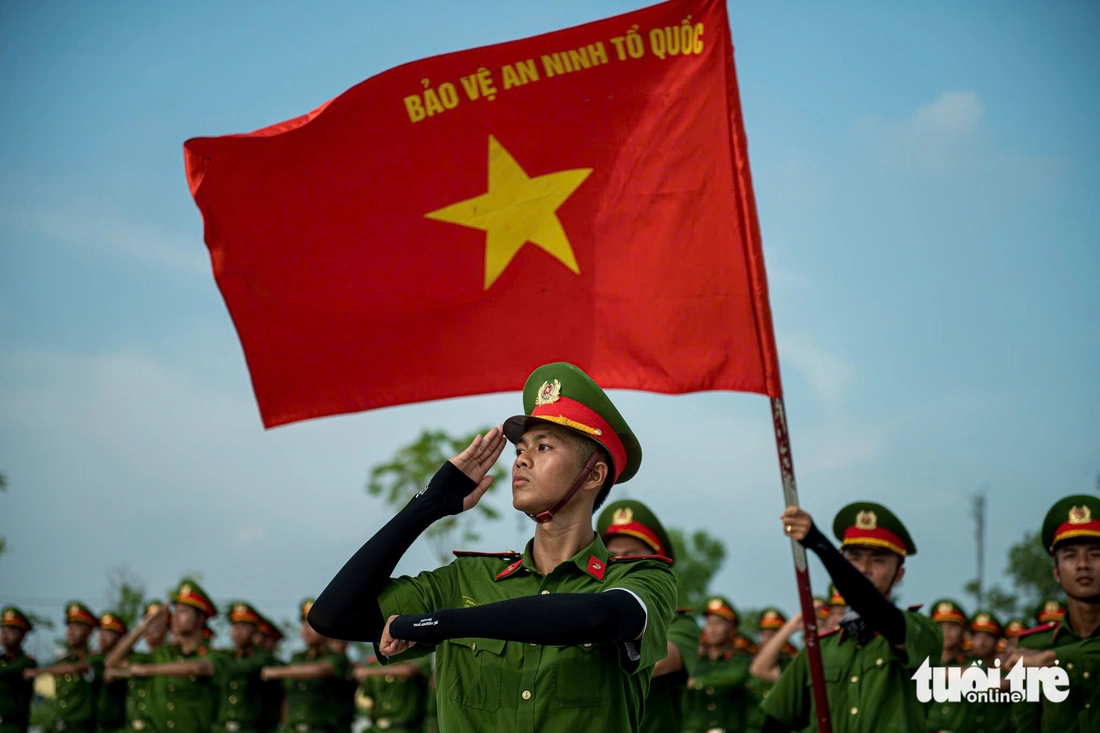 diễu binh - Ảnh 2.