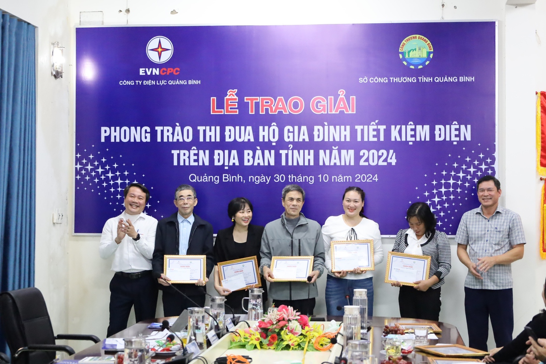Chủ động, sáng tạo trong tiết kiệm điện ở EVNCPC - Ảnh 3.