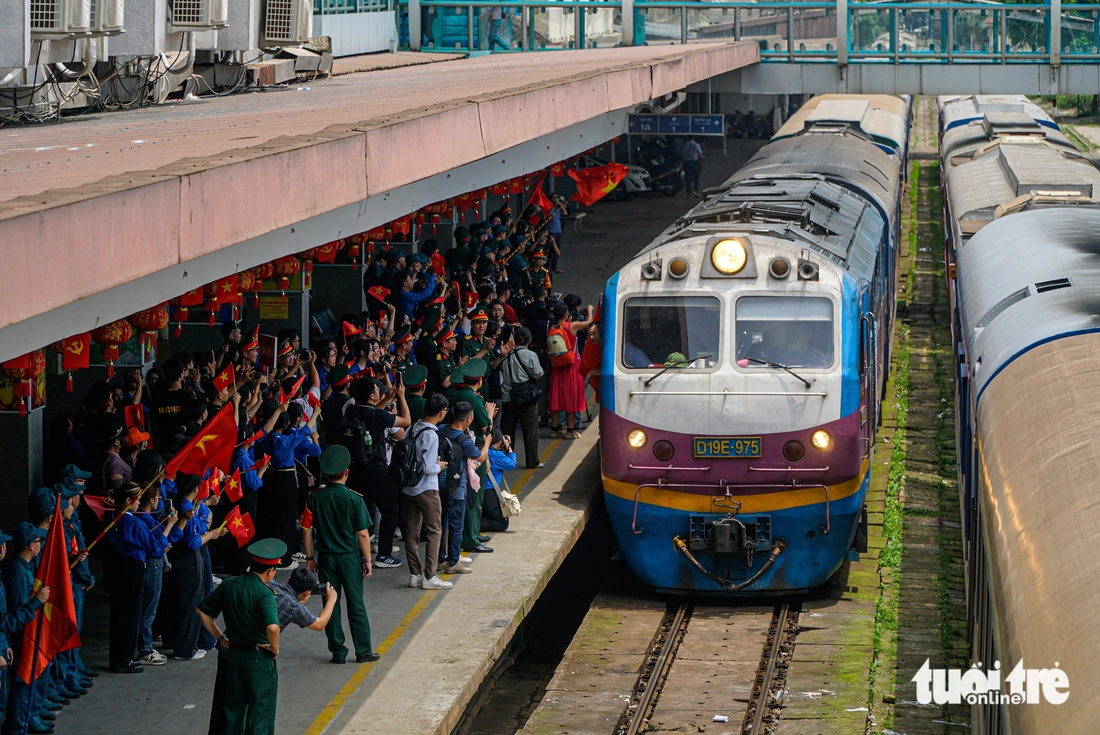 Lực lượng diễu binh, diễu hành có mặt tại Hà Nội chuẩn bị tập luyện mừng 80 năm Quốc khánh - Ảnh 1. Lực lượng diễu binh, diễu hành có mặt tại Hà Nội chuẩn bị tập luyện mừng 80 năm Quốc khánh - Ảnh 1.