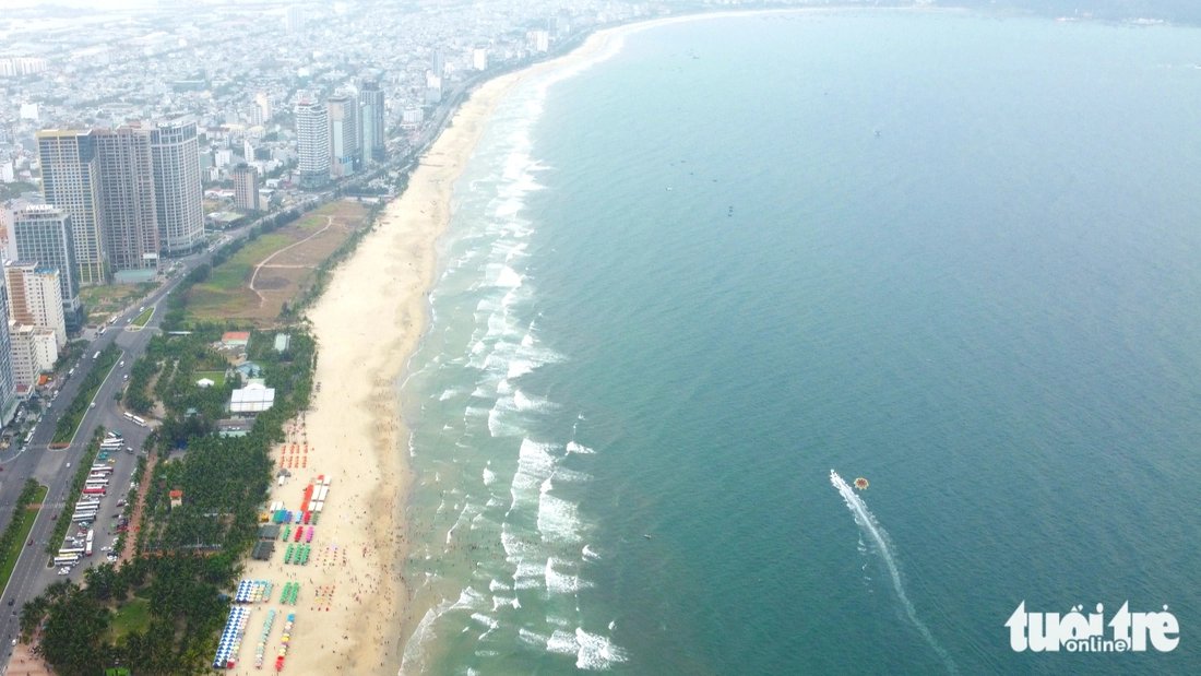 biển Đà Nẵng - Ảnh 1.