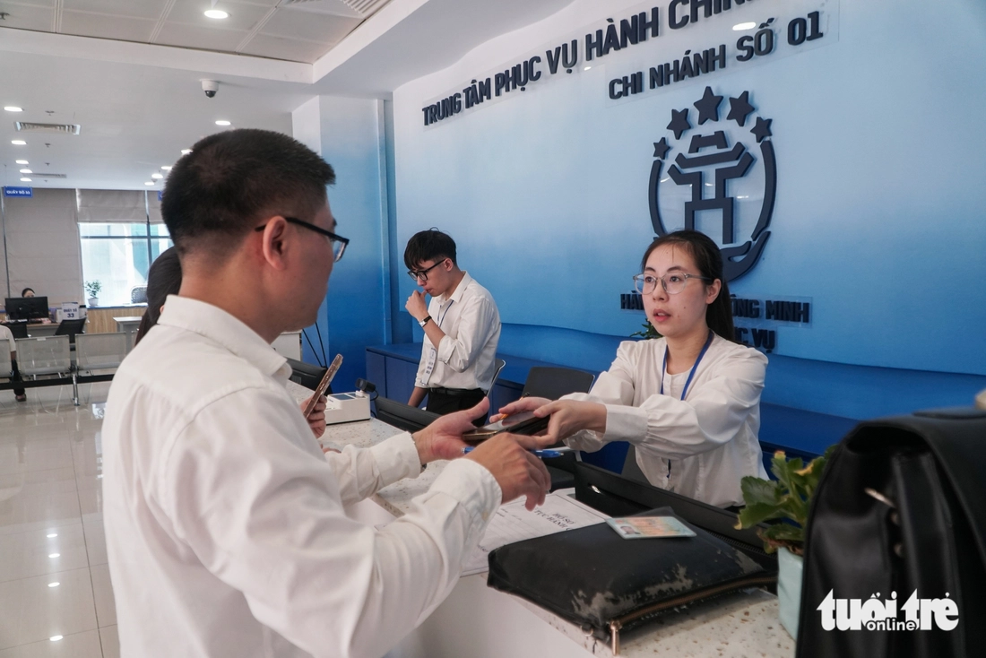 Hà Nội công bố địa chỉ, đường dây nóng 126 điểm phục vụ hành chính công cấp xã mới, hoạt động từ 1-7 - Ảnh 2.