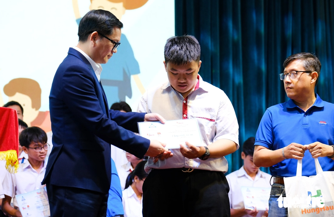 vượt khó - Ảnh 7.