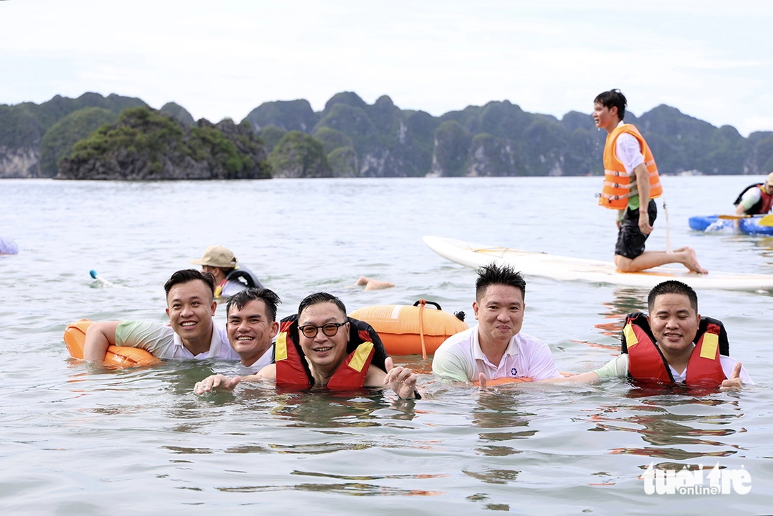 vớt rác - Ảnh 8.