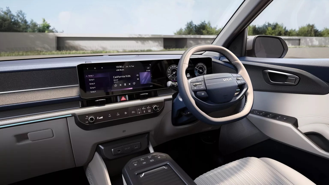 Kia Carens có thêm bản điện chạy 490km/sạc, ADAS, đấu Xpander, Veloz Cross nếu về Việt Nam - Ảnh 5.