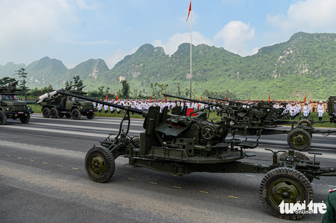 Dàn xe tăng, tên lửa, UAV lần đầu xuất hiện, sẽ có trong lễ diễu binh mừng Quốc khánh - Ảnh 4.