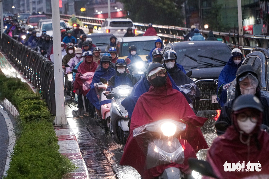 Trước thời điểm bão số 3 Wipha đổ bộ: Các địa phương dồn toàn lực ứng phó - Ảnh 2. bão số 3 - Ảnh 5.