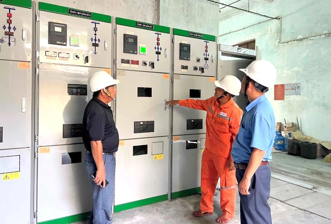 EVNCPC lan tỏa văn hóa tiết kiệm điện từ hành động thiết thực - Ảnh 2.