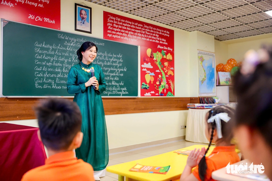 'Cô giáo' Ngô Phương Ly với lớp học tiếng Việt tại Nga - Ảnh 3.