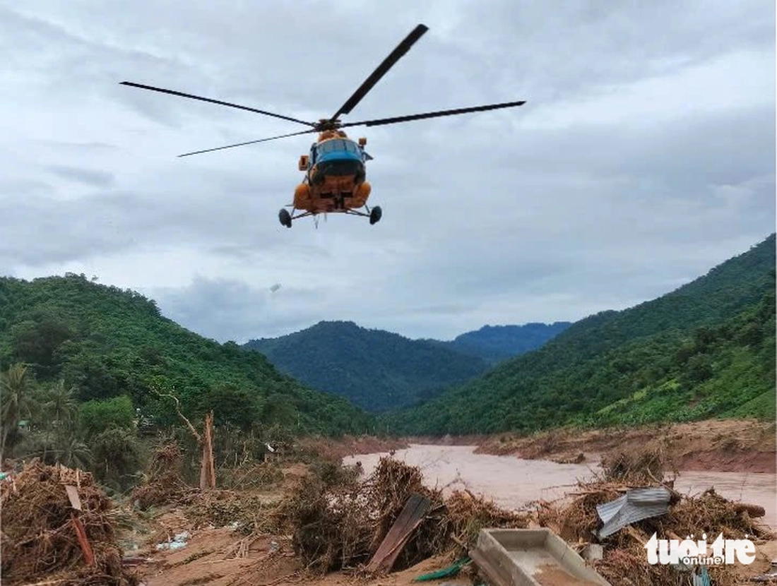 Nối dài chuyến bay nghĩa tình cứu trợ đồng bào vùng lũ xứ Nghệ - Ảnh 10.