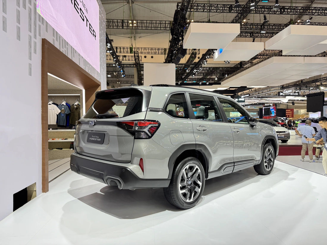 Subaru Forester - Ảnh 18.