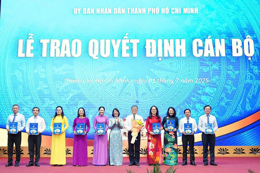 TP.HCM bổ nhiệm hàng loạt cán bộ ngành giáo dục - Ảnh 6.