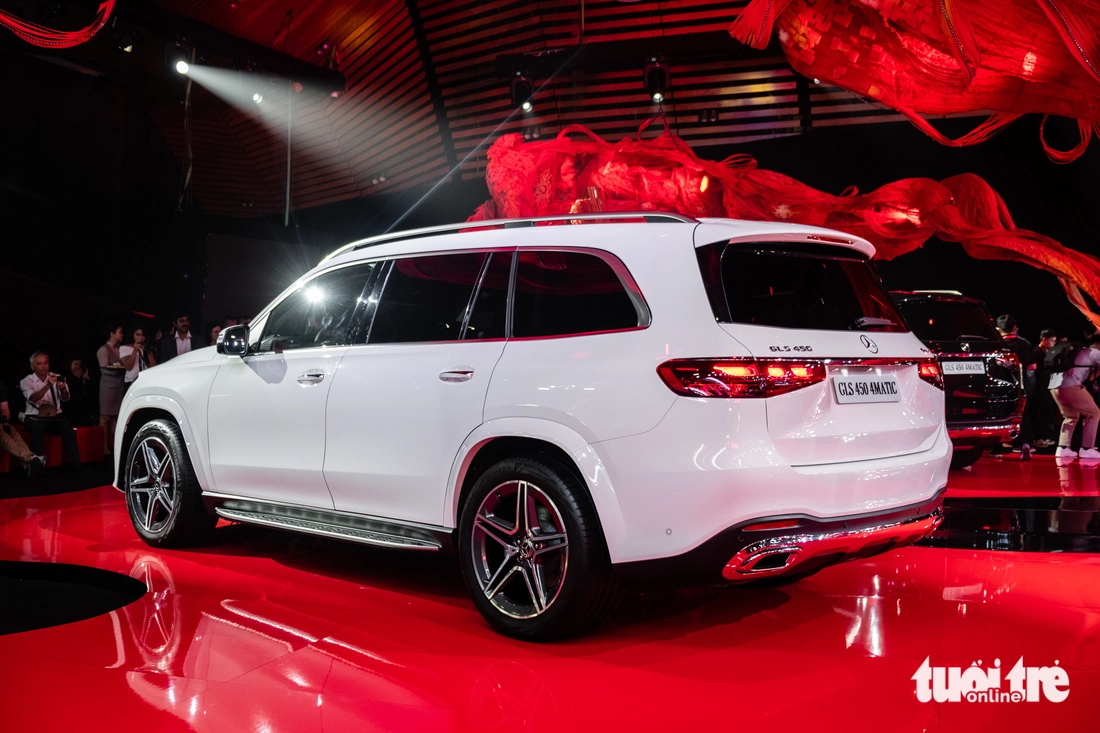 Mercedes-Benz GLS - Ảnh 16.